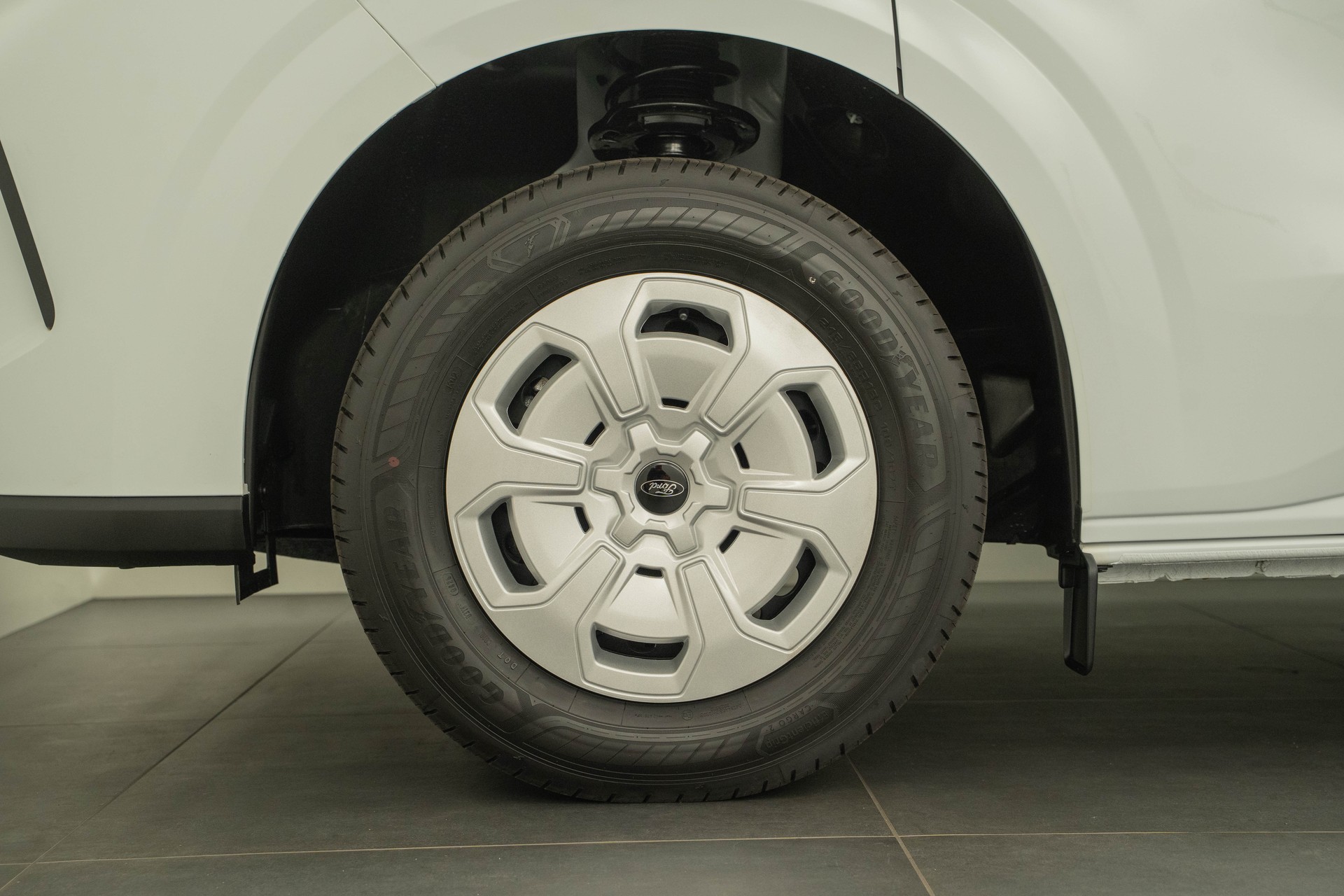 FORD Transit C Van 320 L1 2.0 EcoBlue 136 Trend-image-12