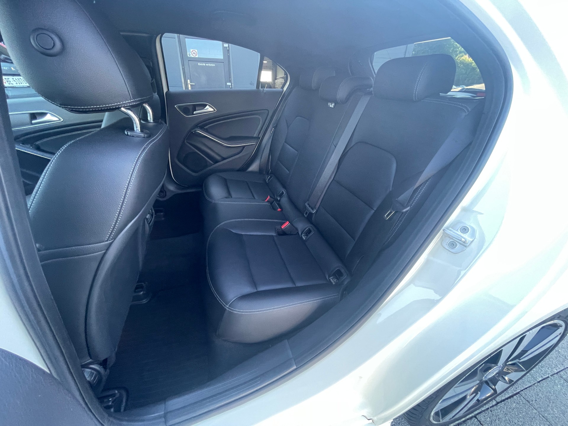MERCEDES-BENZ A 200 Night Star 7G-DCT-image-12