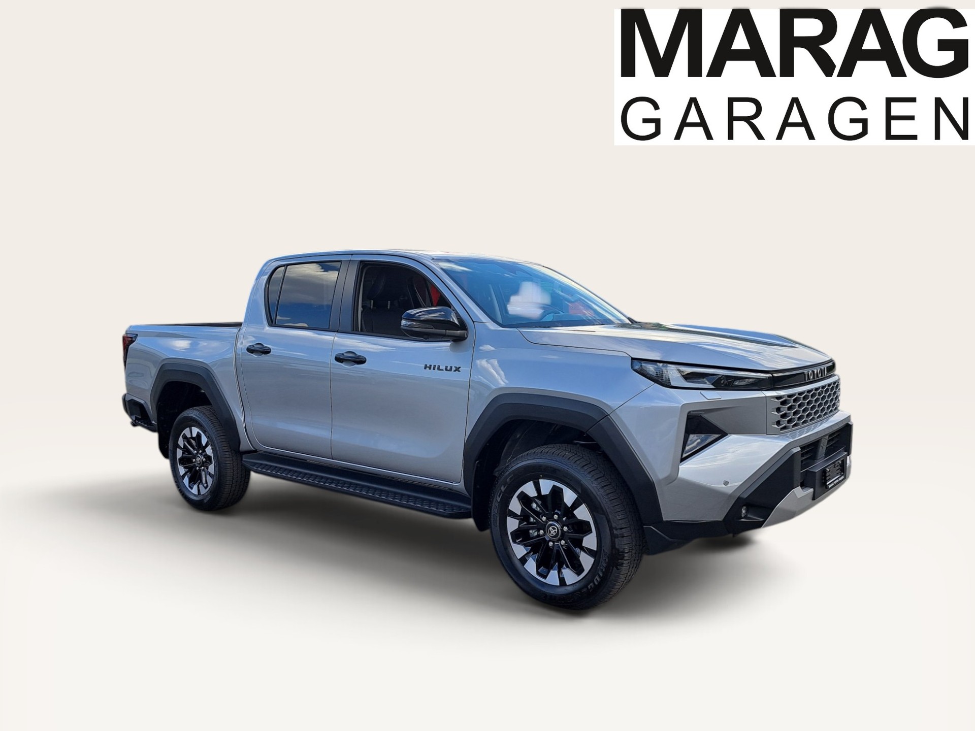 TOYOTA Hilux 2.8d MHEV Invincible Double Cab 4x4-image-3