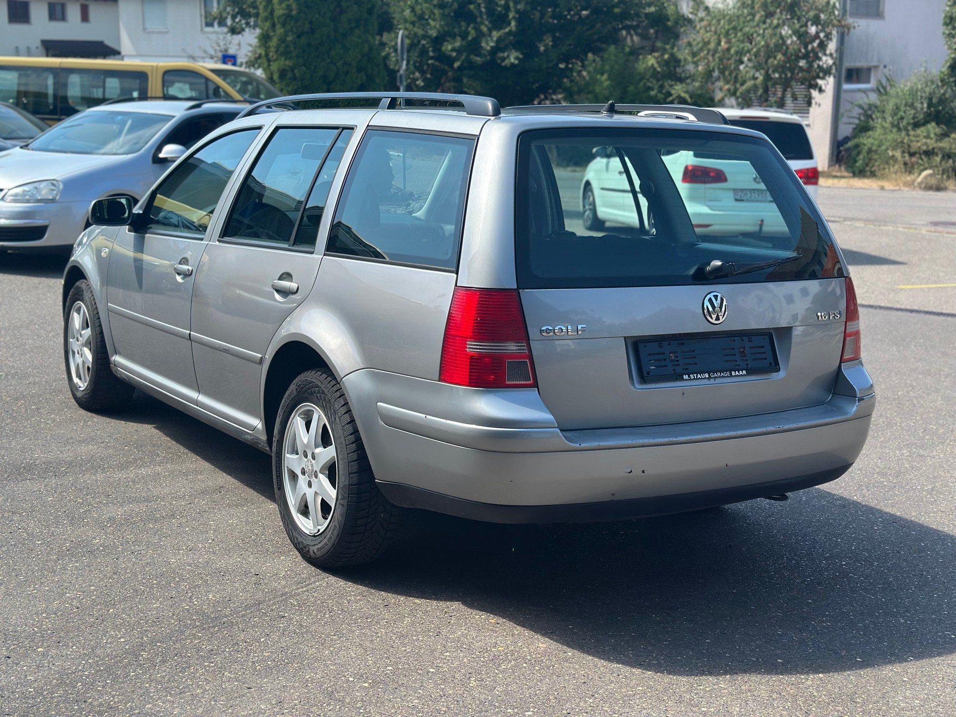 VW Golf Variant 1.6 16V FSI Comfortline-image-6