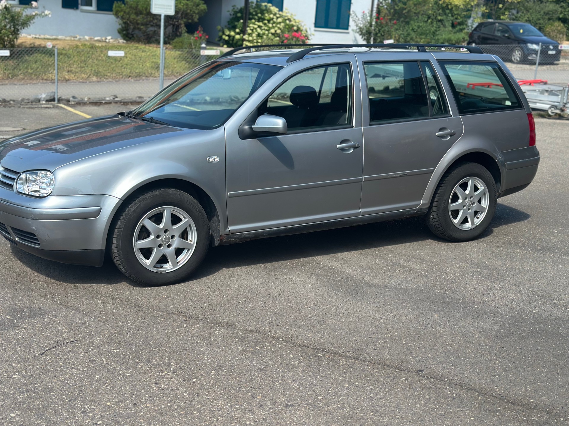 VW Golf Variant 1.6 16V FSI Comfortline-image-1