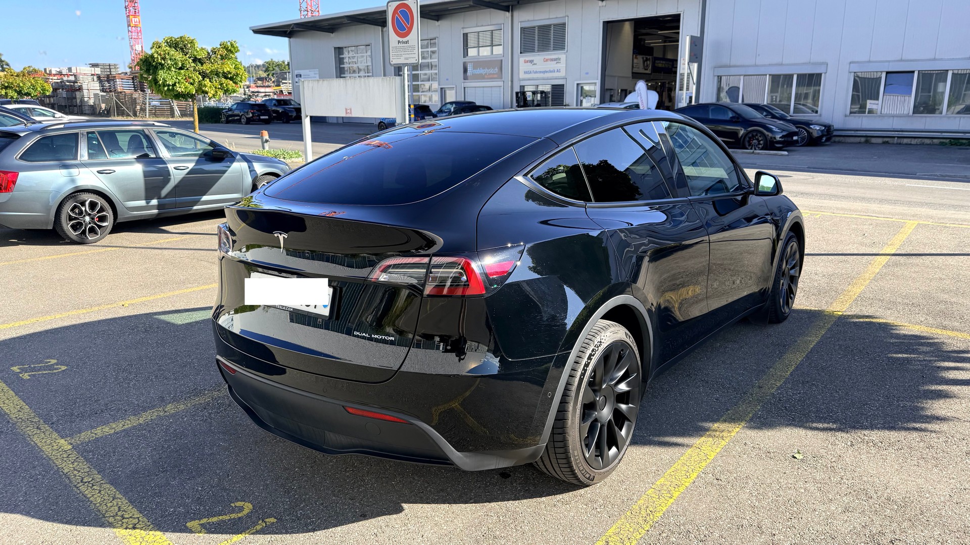 TESLA Long Range AWD-image-0