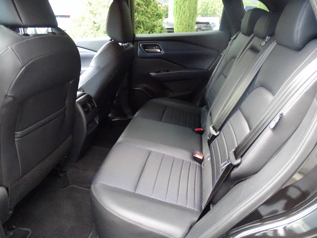 NISSAN Qashqai 1.3 DIG-T 158 Tekna+ 4x4-image-5