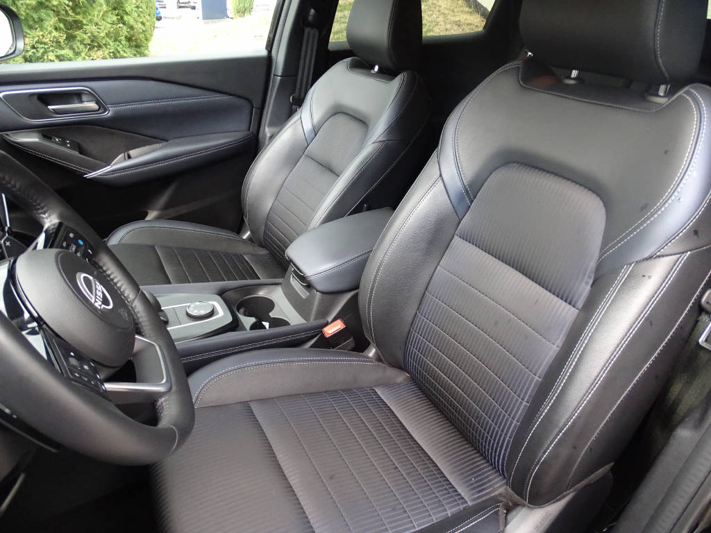 NISSAN Qashqai 1.3 DIG-T 158 Tekna+ 4x4-image-4