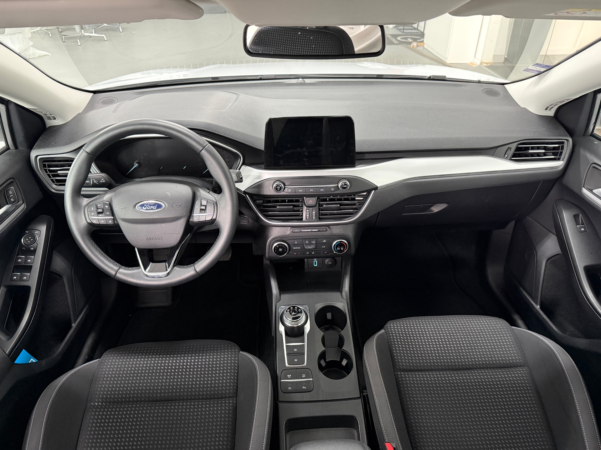 FORD Focus 1.5 TDCi Titanium Automatic-image-6