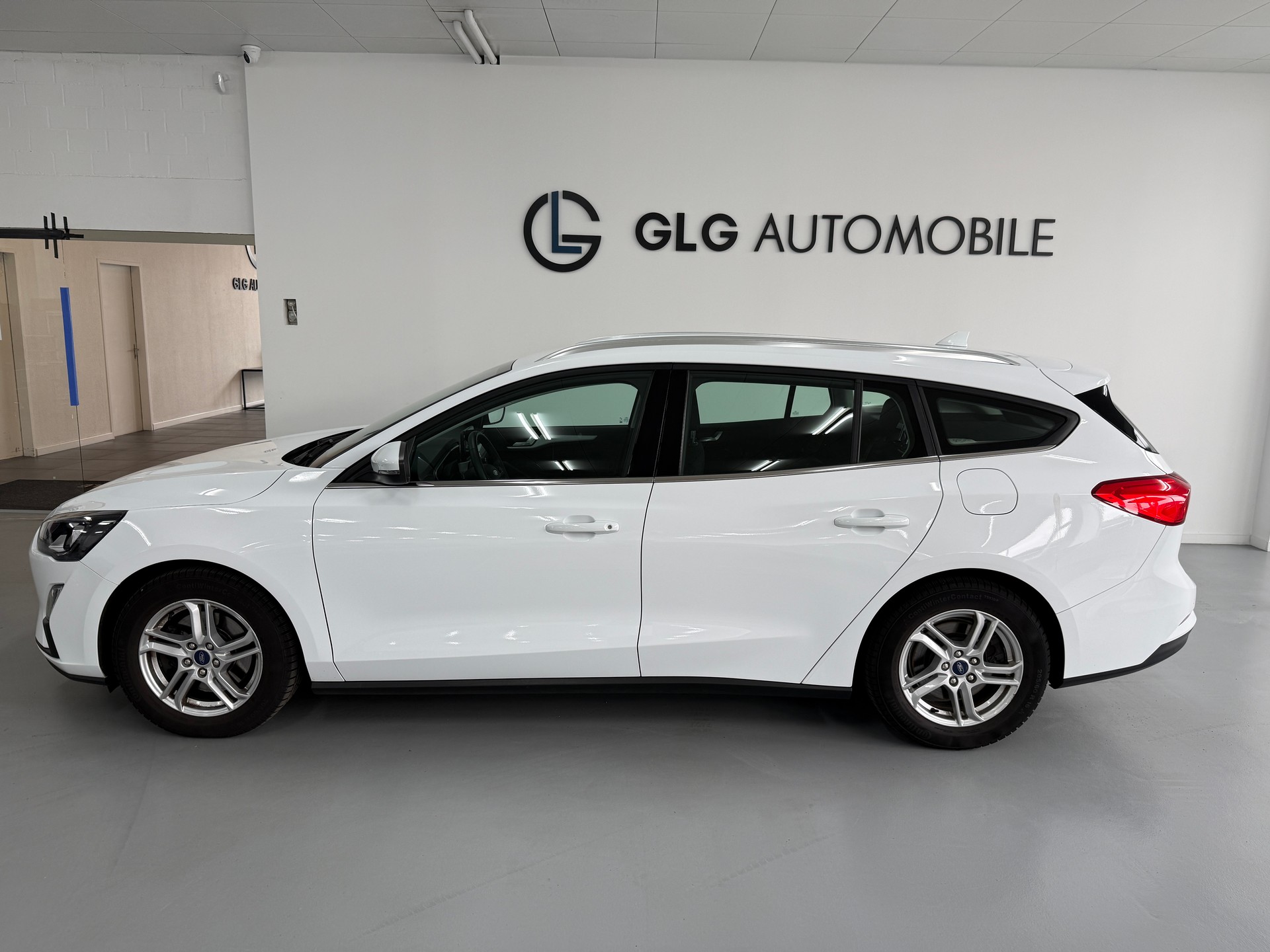 FORD Focus 1.5 TDCi Titanium Automatic-image-2