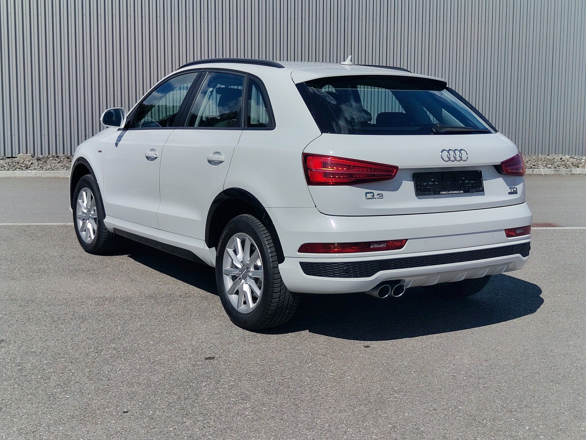 AUDI Q3 2.0 TDI quattro S-tronic-image-2