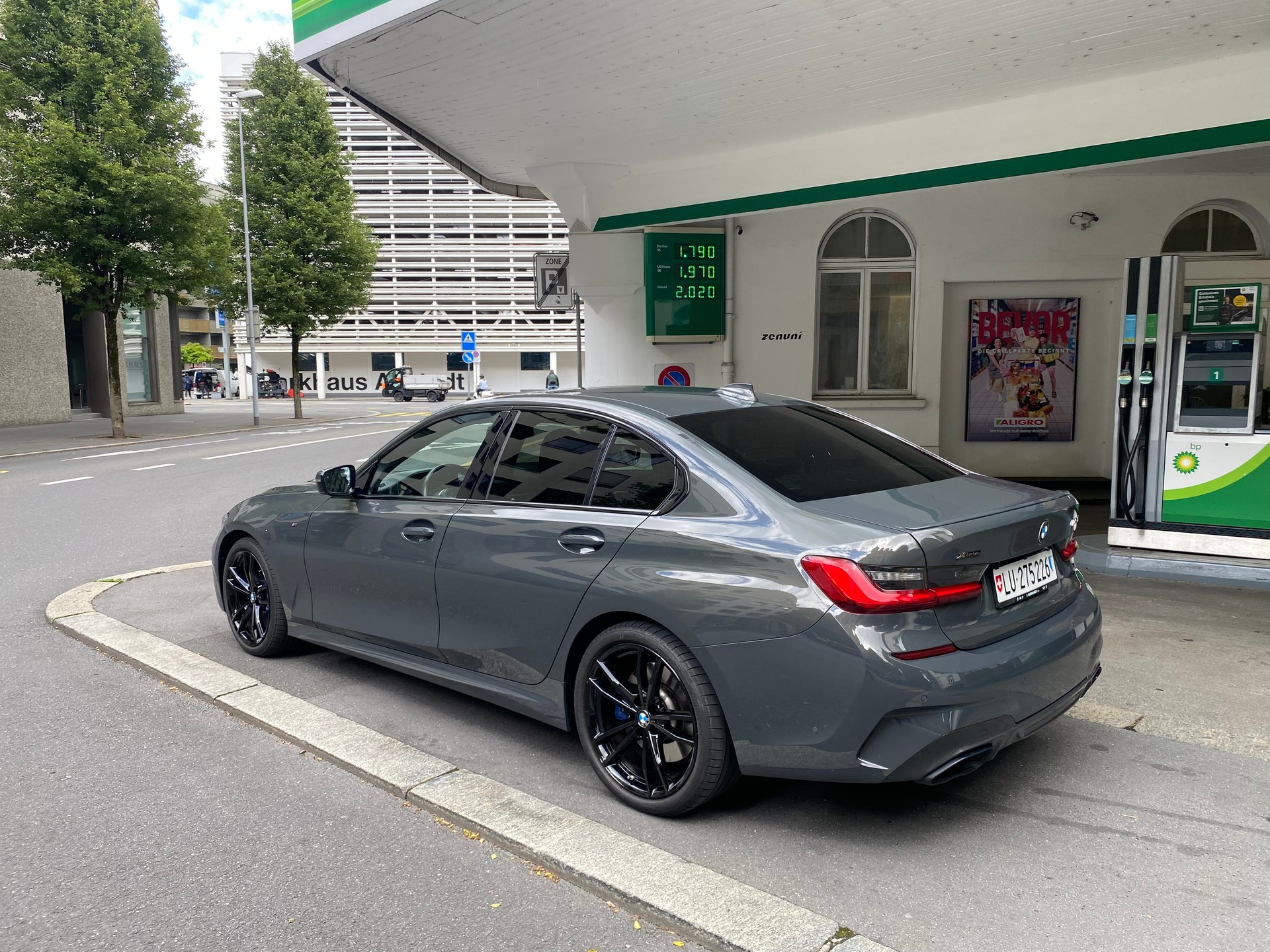 BMW M340i xDrive Steptronic-image-4