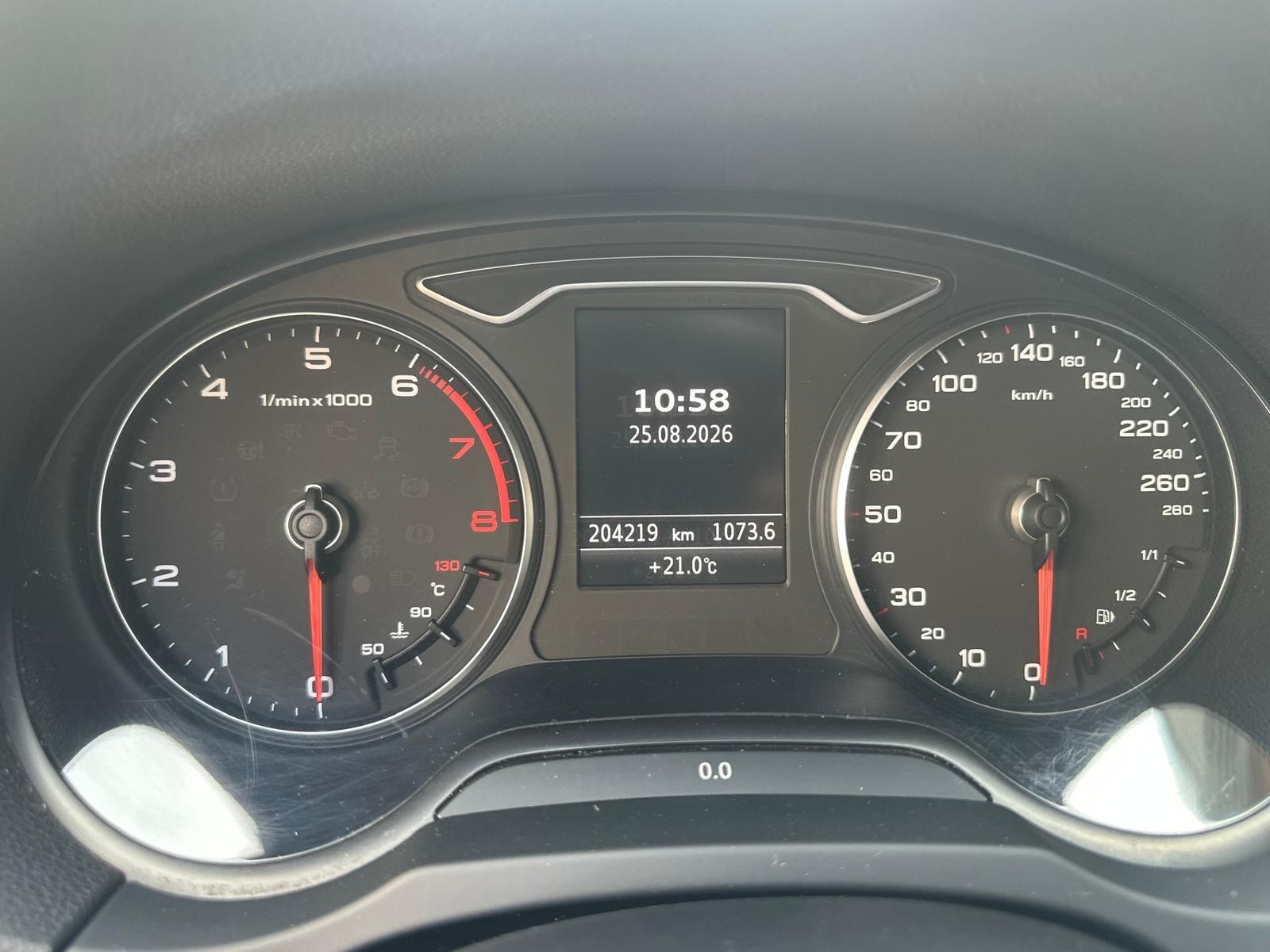 AUDI A3 Sportback 1.4 TFSI Ambiente-image-11