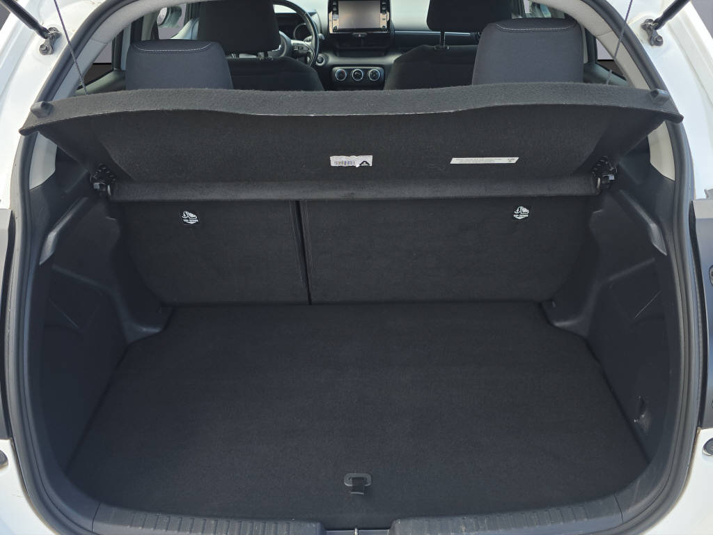 TOYOTA Yaris 1.5 VVT-iE Trend-image-14
