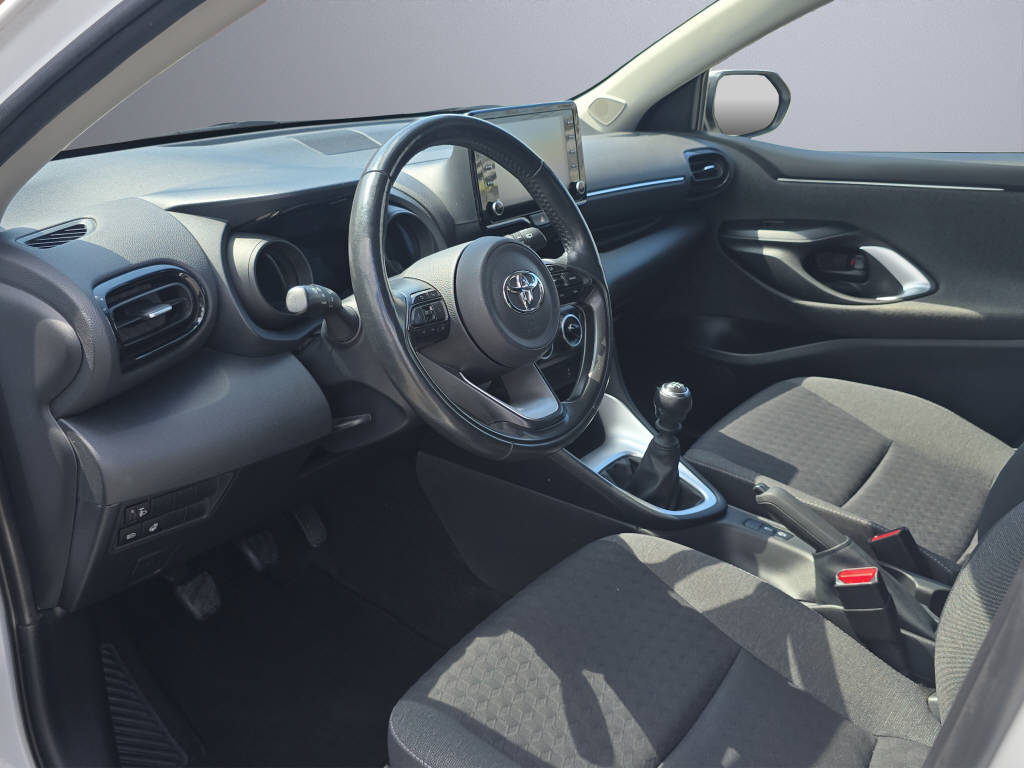 TOYOTA Yaris 1.5 VVT-iE Trend-image-9