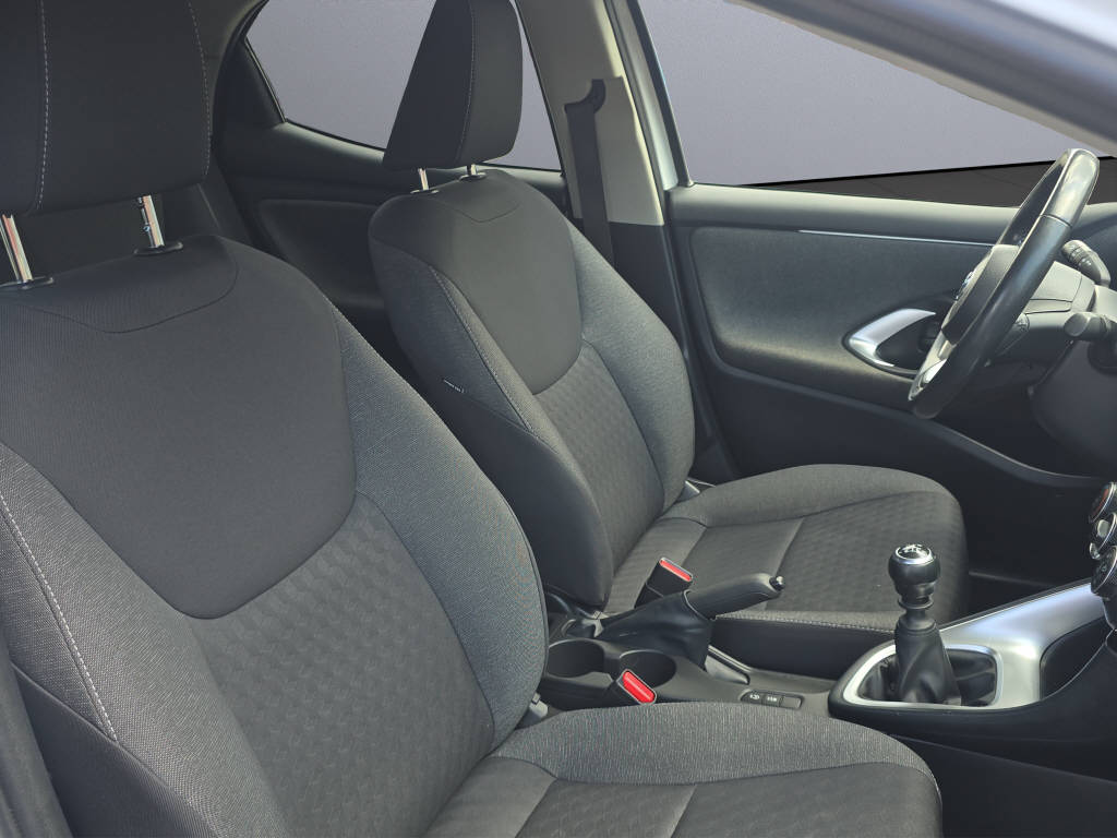 TOYOTA Yaris 1.5 VVT-iE Trend-image-11