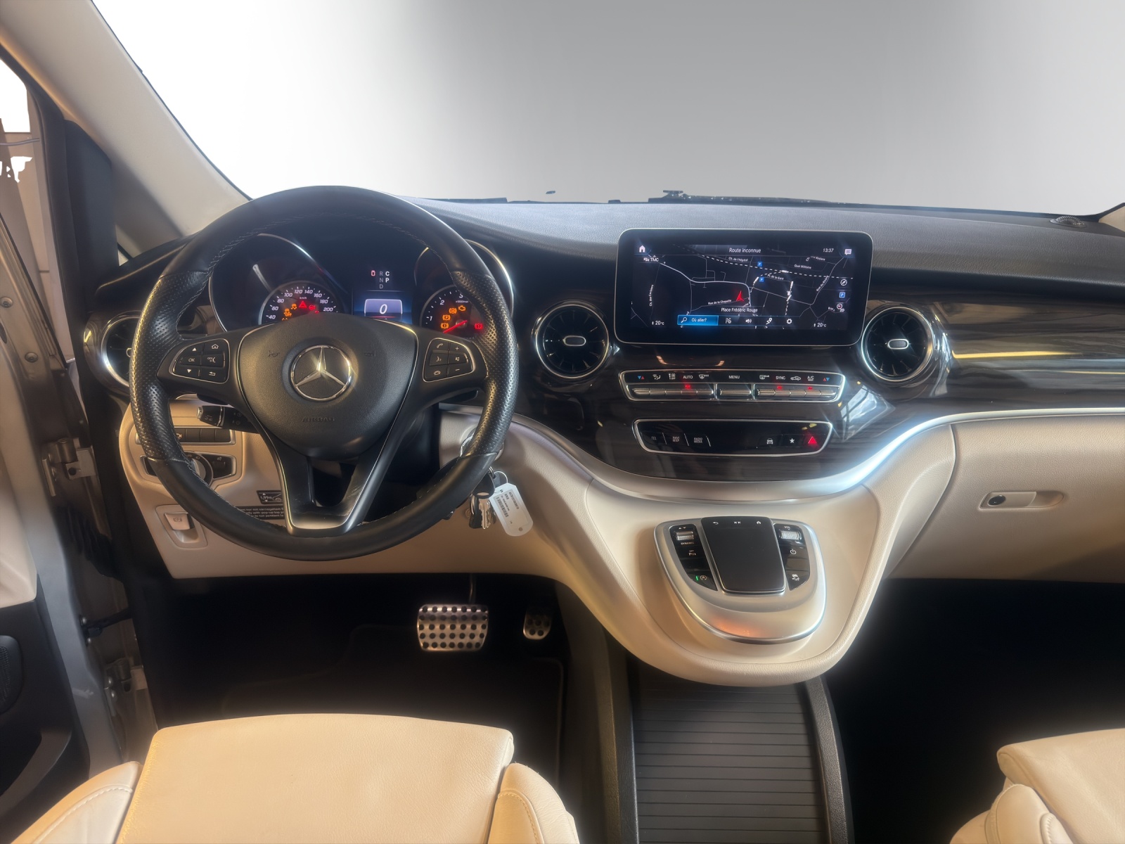Image MERCEDES-BENZ MARCO-POLO Marco Polo 300 d 4M A