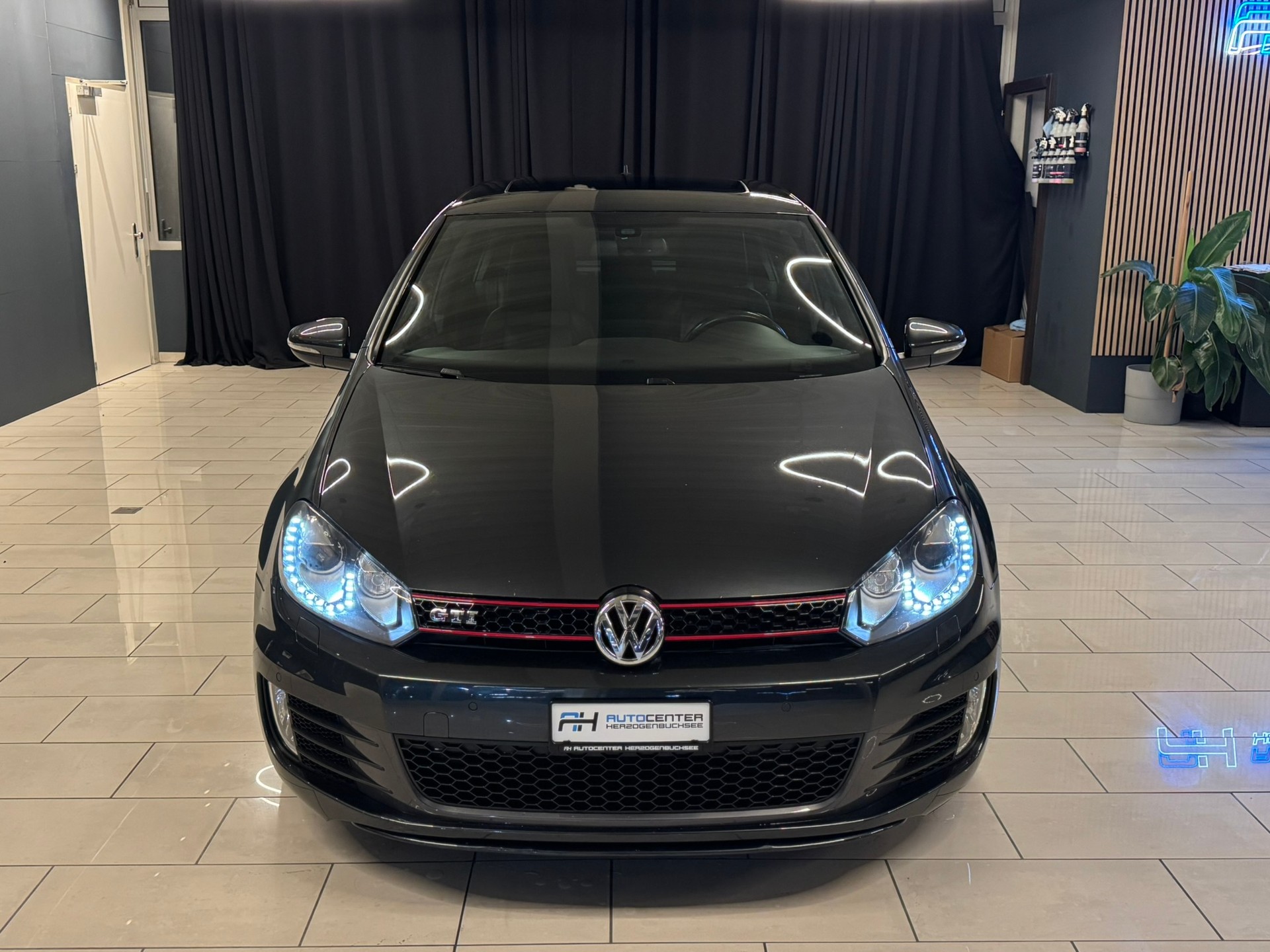 VW Golf 2.0 TSI GTI DSG-image-1