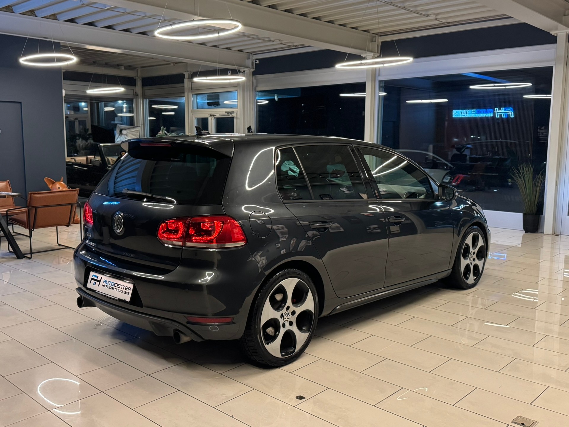 VW Golf 2.0 TSI GTI DSG-image-6
