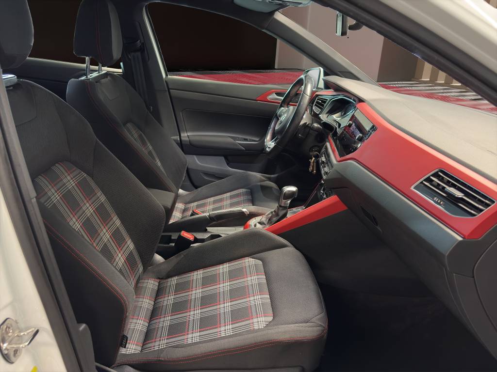 VW Polo 2.0 TSI GTI DSG-image-6