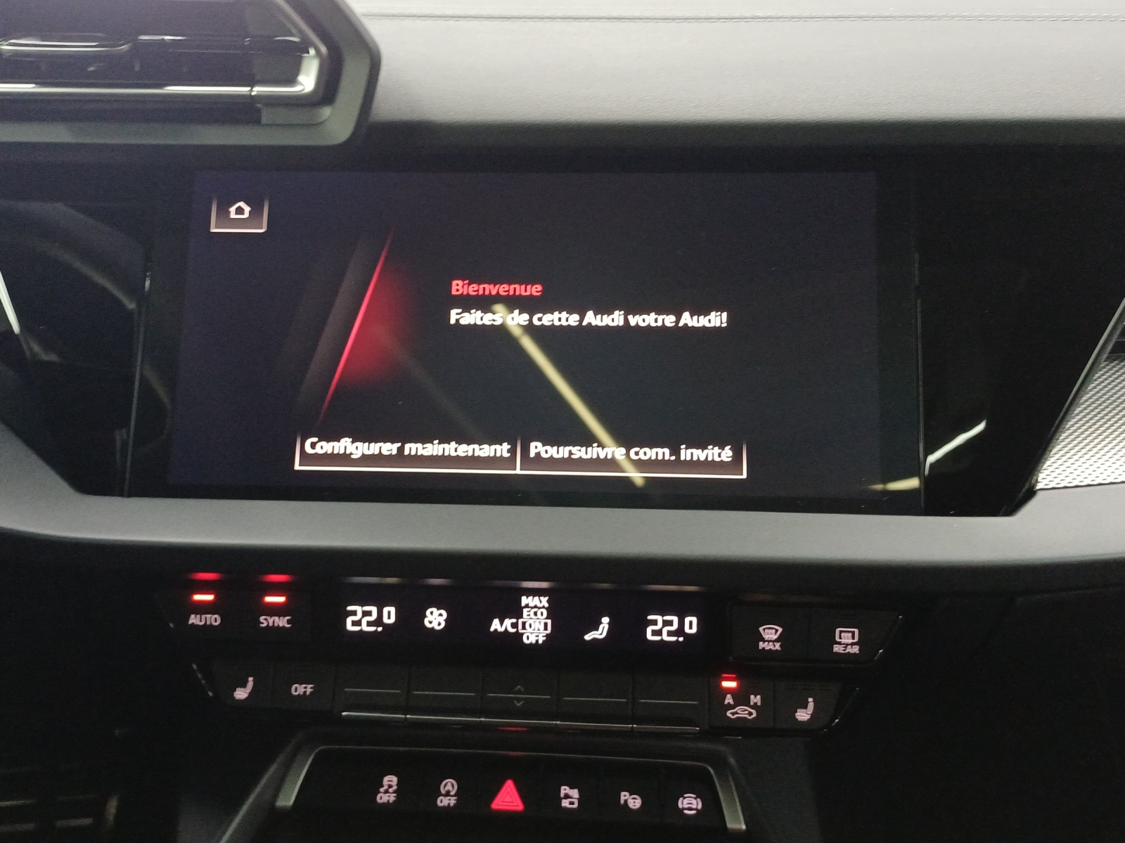 AUDI A3 Sportback TFSI 110 kW S line Attraction S tronic-image-10
