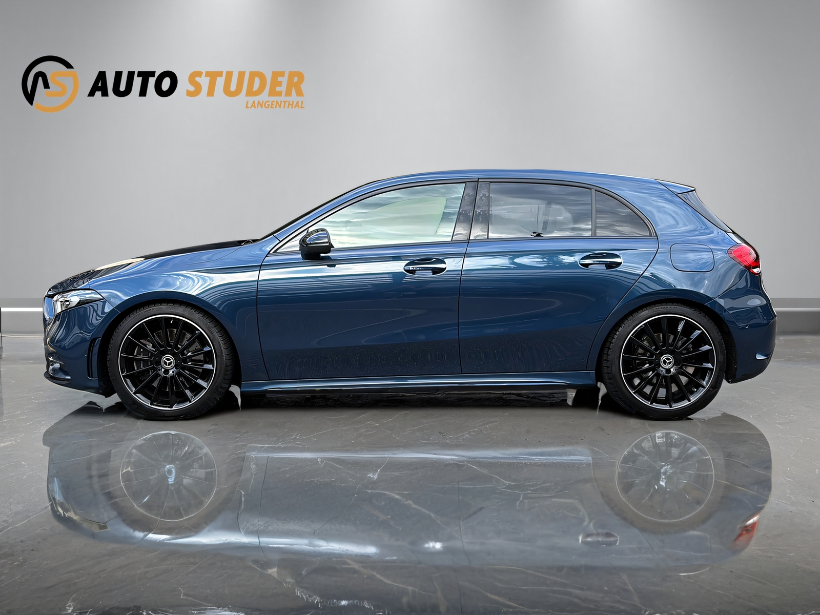 MERCEDES-BENZ A 250 AMG Line 4m-image-7