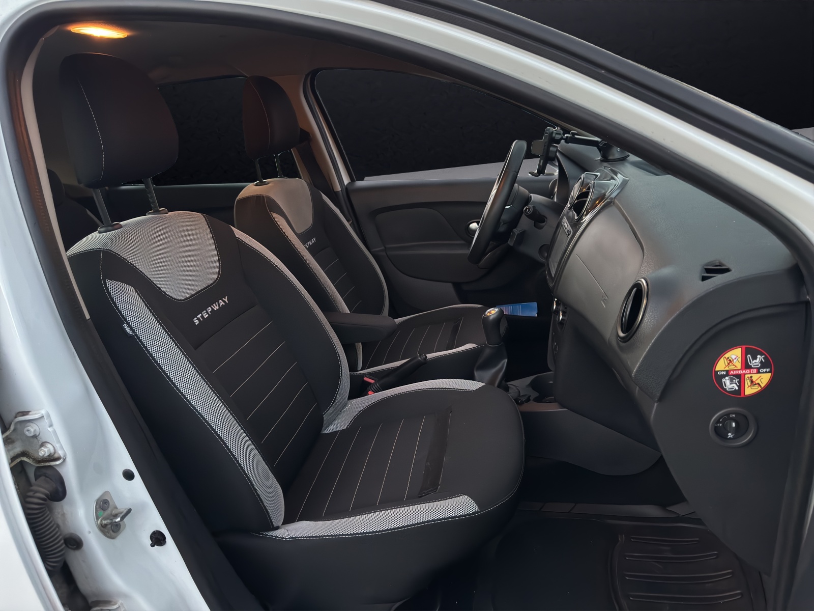 DACIA Logan MCV 0.9 Stepway-image-13