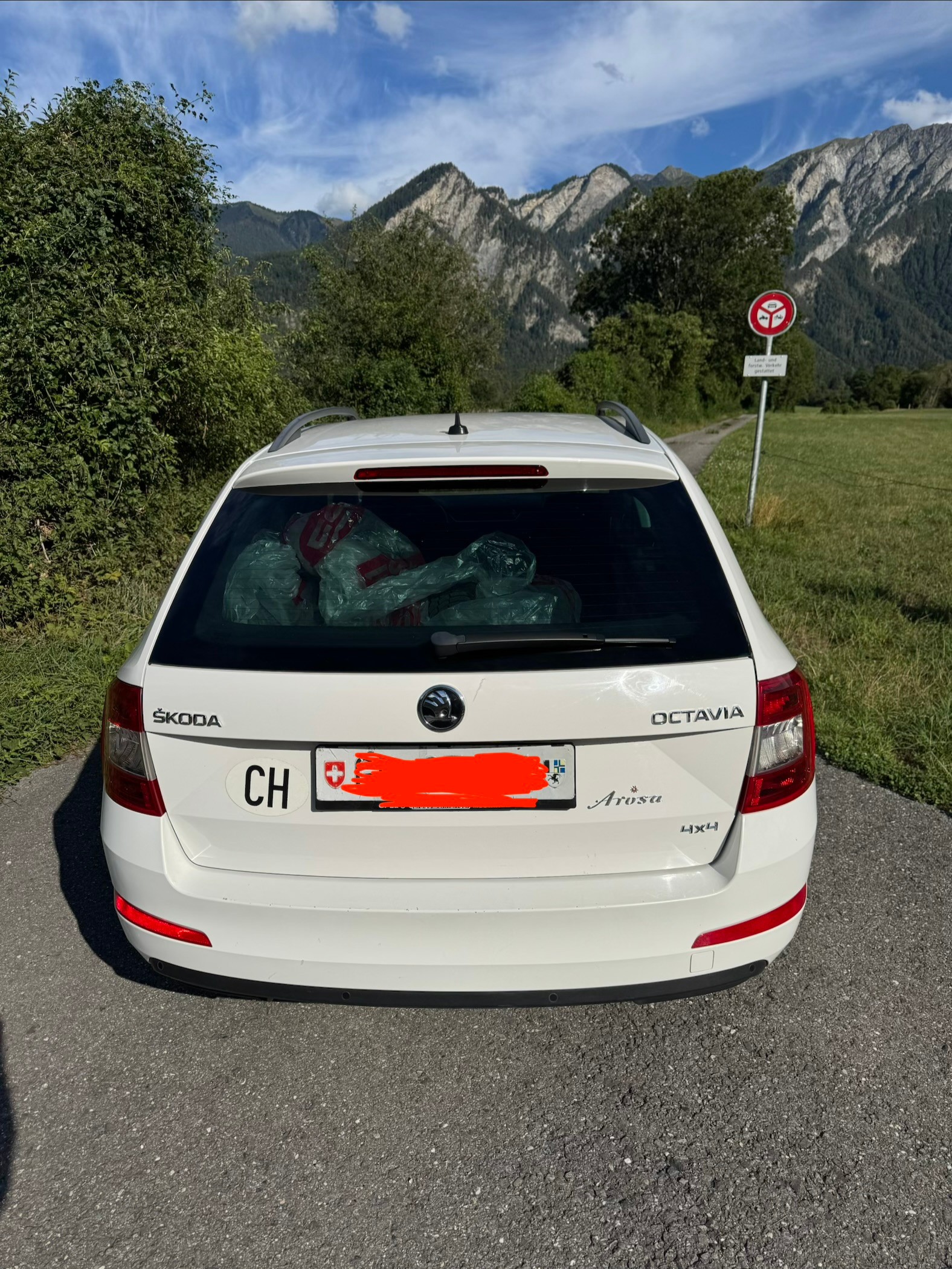 SKODA Octavia 1.6 TDI 110 Ambition 4x4-image-2