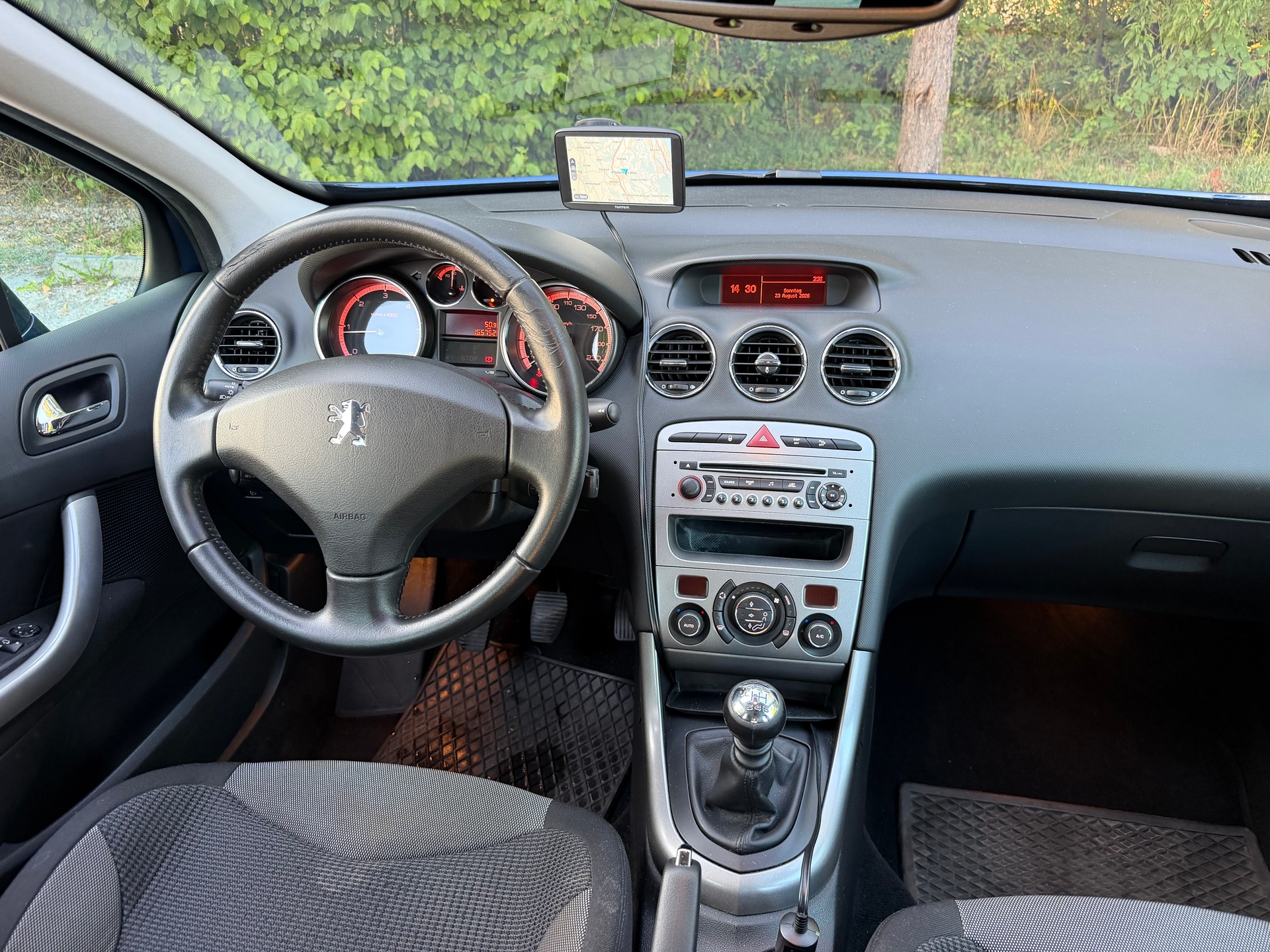 PEUGEOT 308 1.6 HDI Sport-image-5
