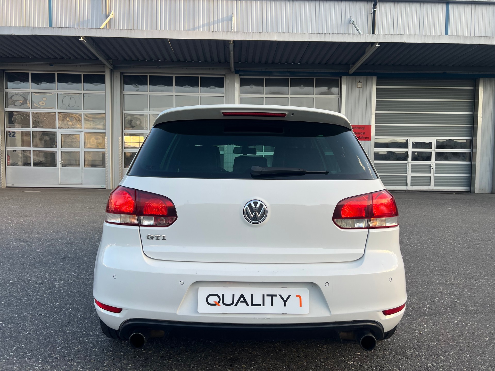 VW Golf 2.0 TSI GTI-image-6
