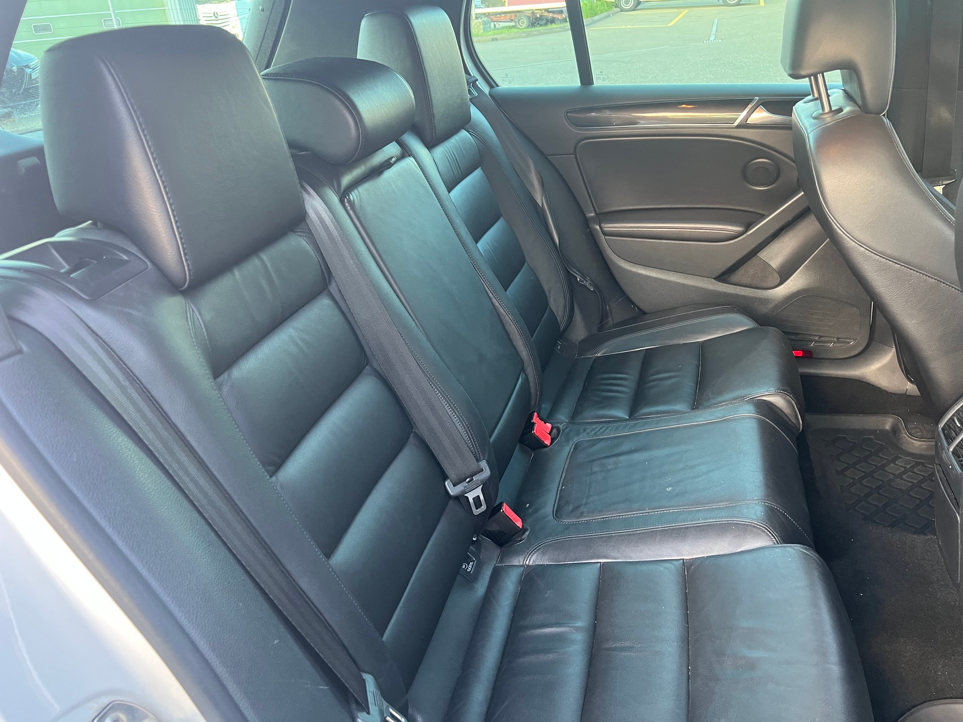 VW Golf 2.0 TSI GTI-image-10