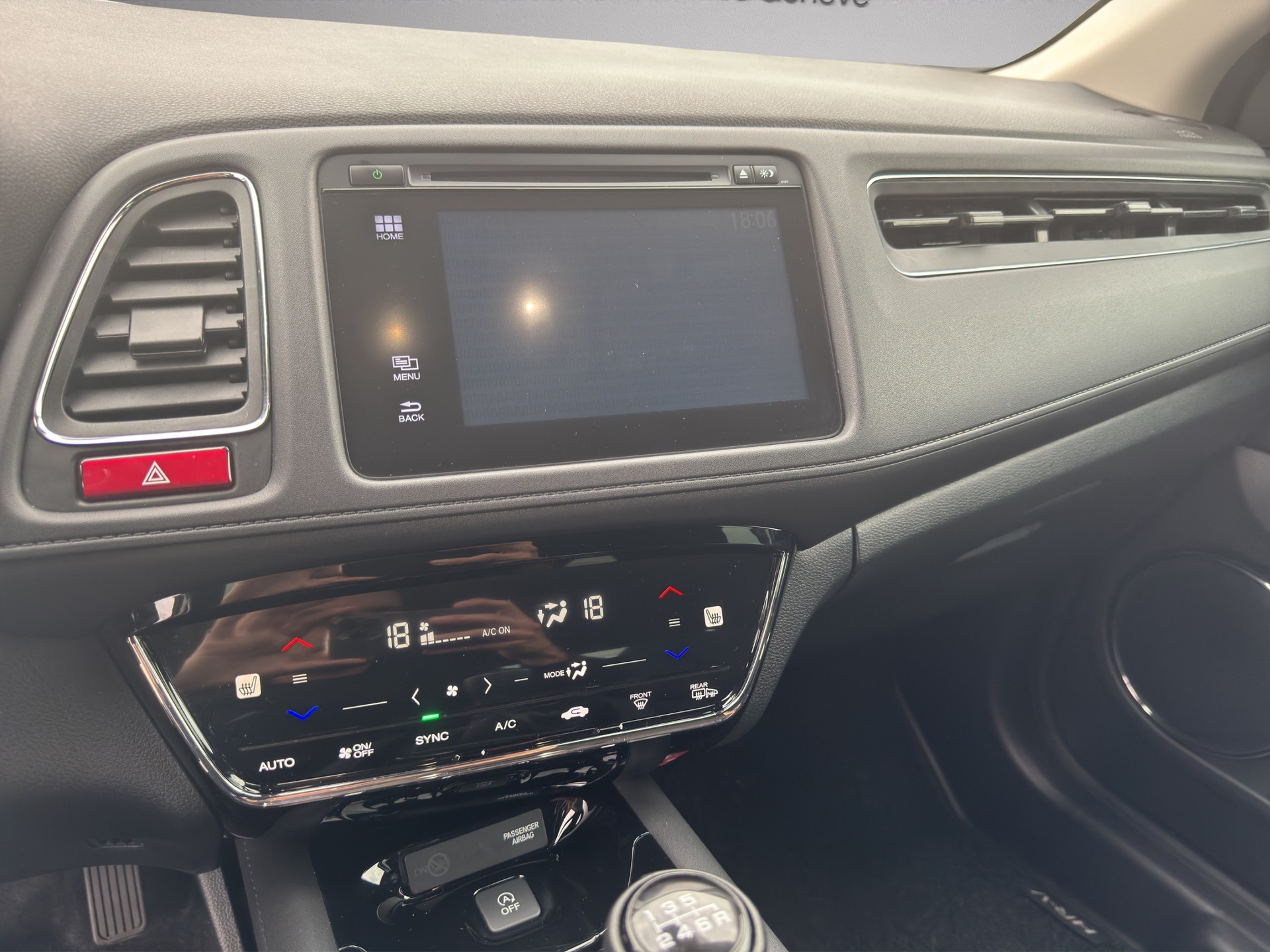 HONDA HR-V 1.6i-DTEC Elegance-image-14