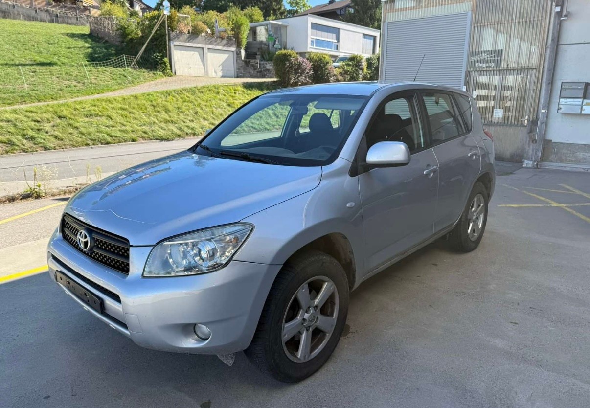 TOYOTA RAV-4 2.0 16V Linea Terra-image-0