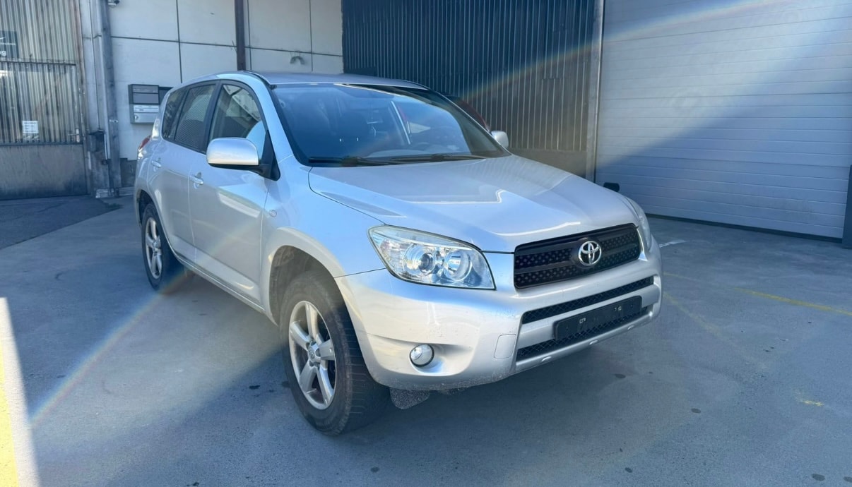 TOYOTA RAV-4 2.0 16V Linea Terra-image-1