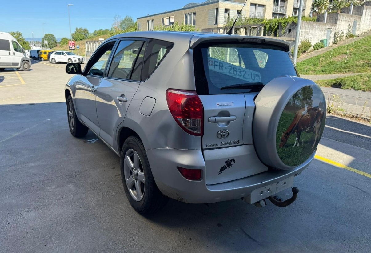 TOYOTA RAV-4 2.0 16V Linea Terra-image-3