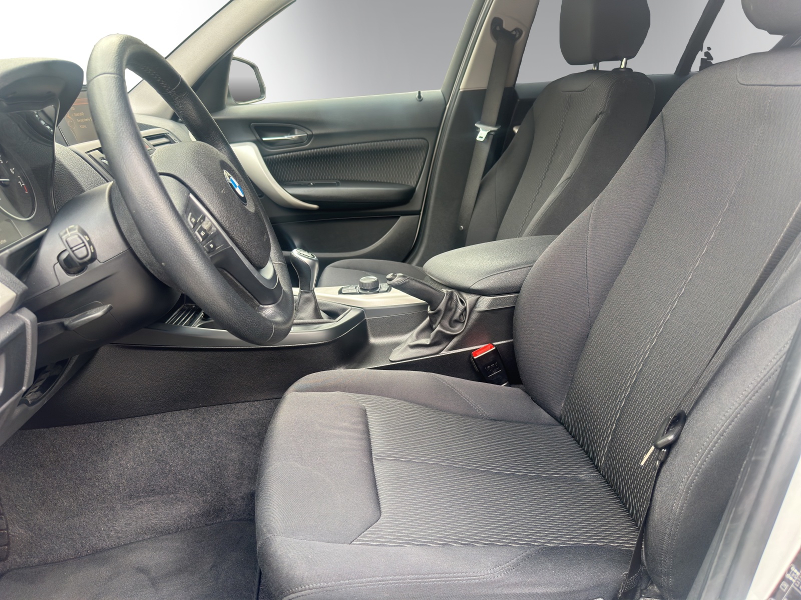 BMW 116i | Bi-Xenon | Kurvenlicht | Klimaautomatik | Tempomat | Sport-Leder | DAB+-image-11