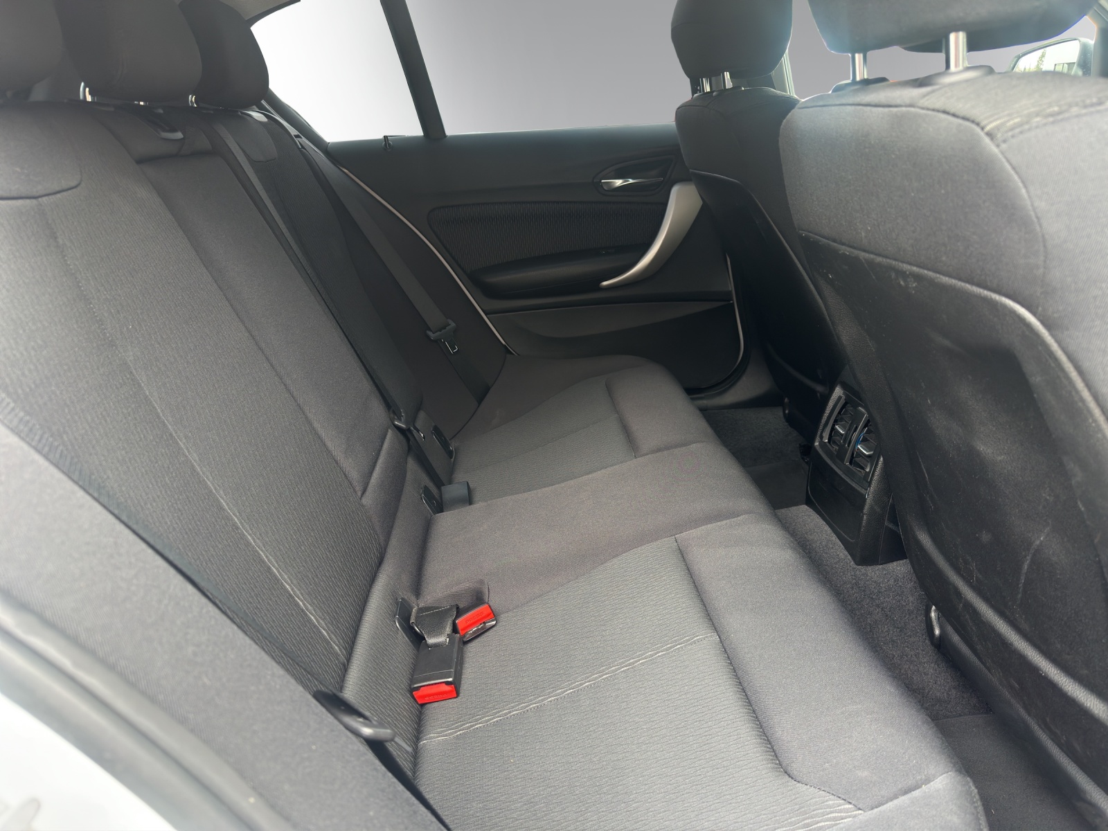 BMW 116i | Bi-Xenon | Kurvenlicht | Klimaautomatik | Tempomat | Sport-Leder | DAB+-image-16