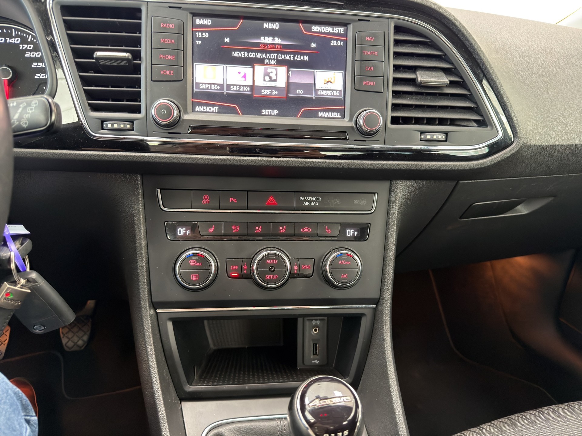 SEAT Leon ST 1.6 TDI Style 4Drive-image-24