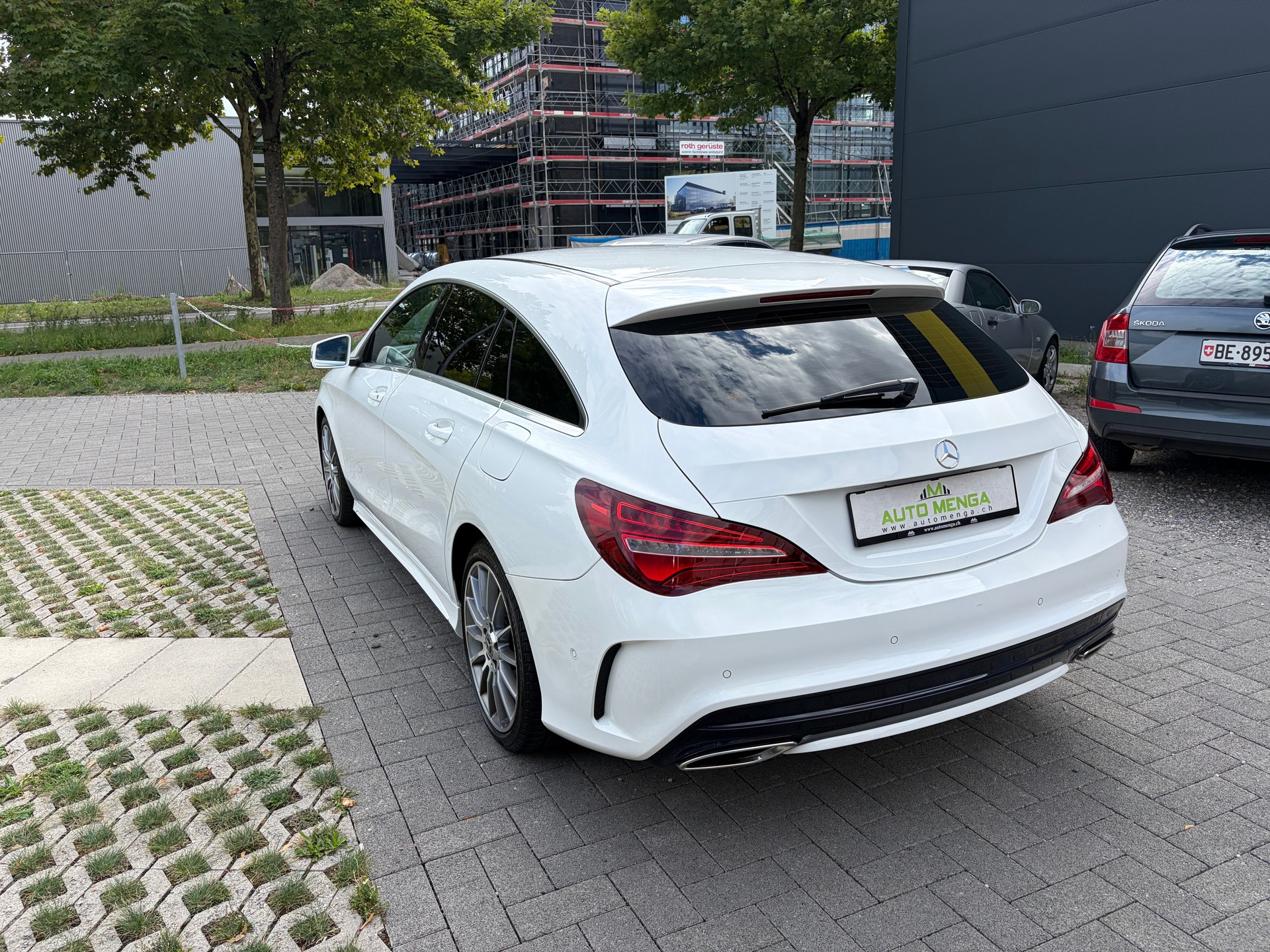 MERCEDES-BENZ CLA Shooting Brake 200 d AMG Line 7G-DCT-image-6