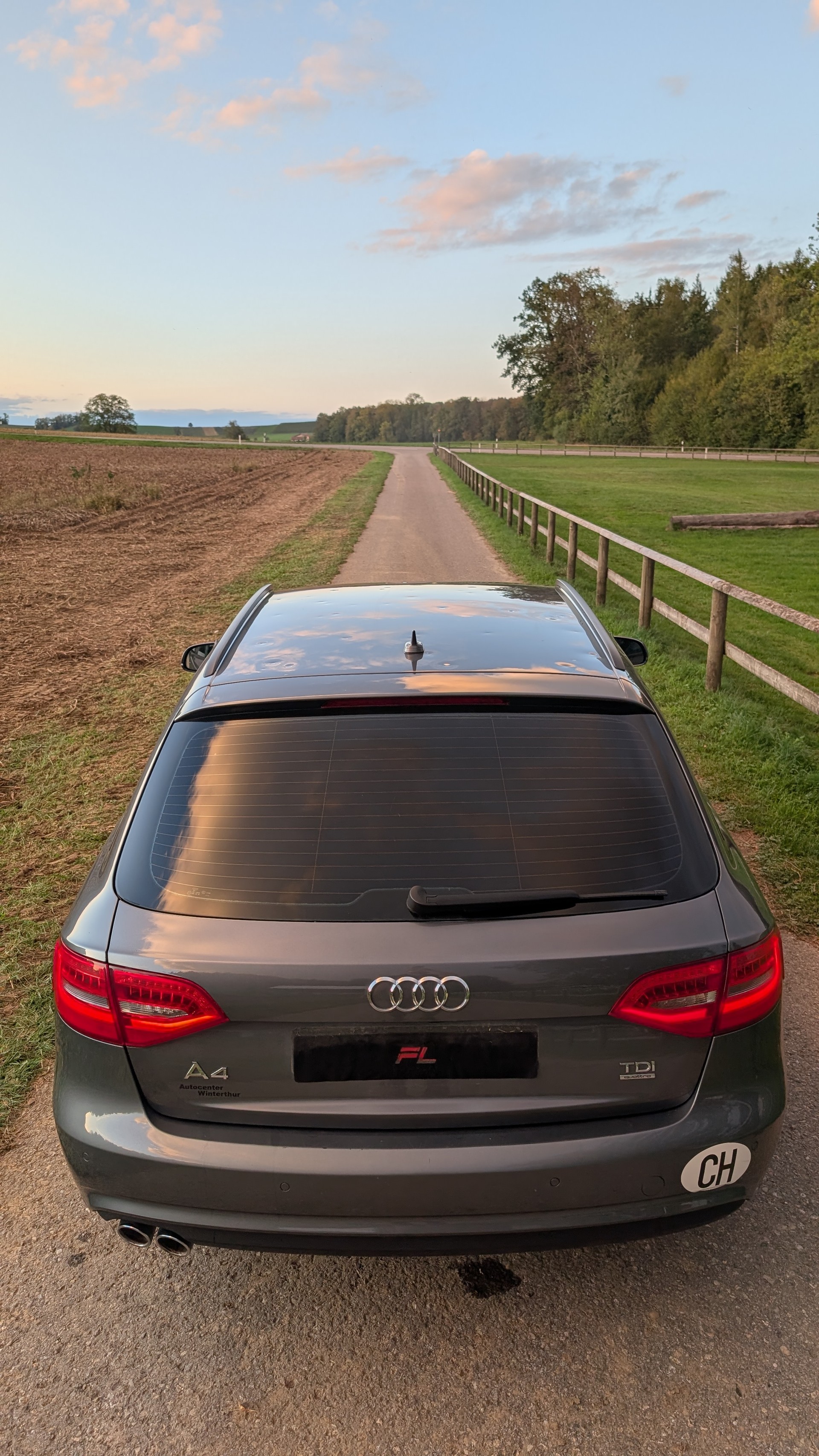 AUDI A4 Avant 2.0 TDI quattro S-tronic-image-2