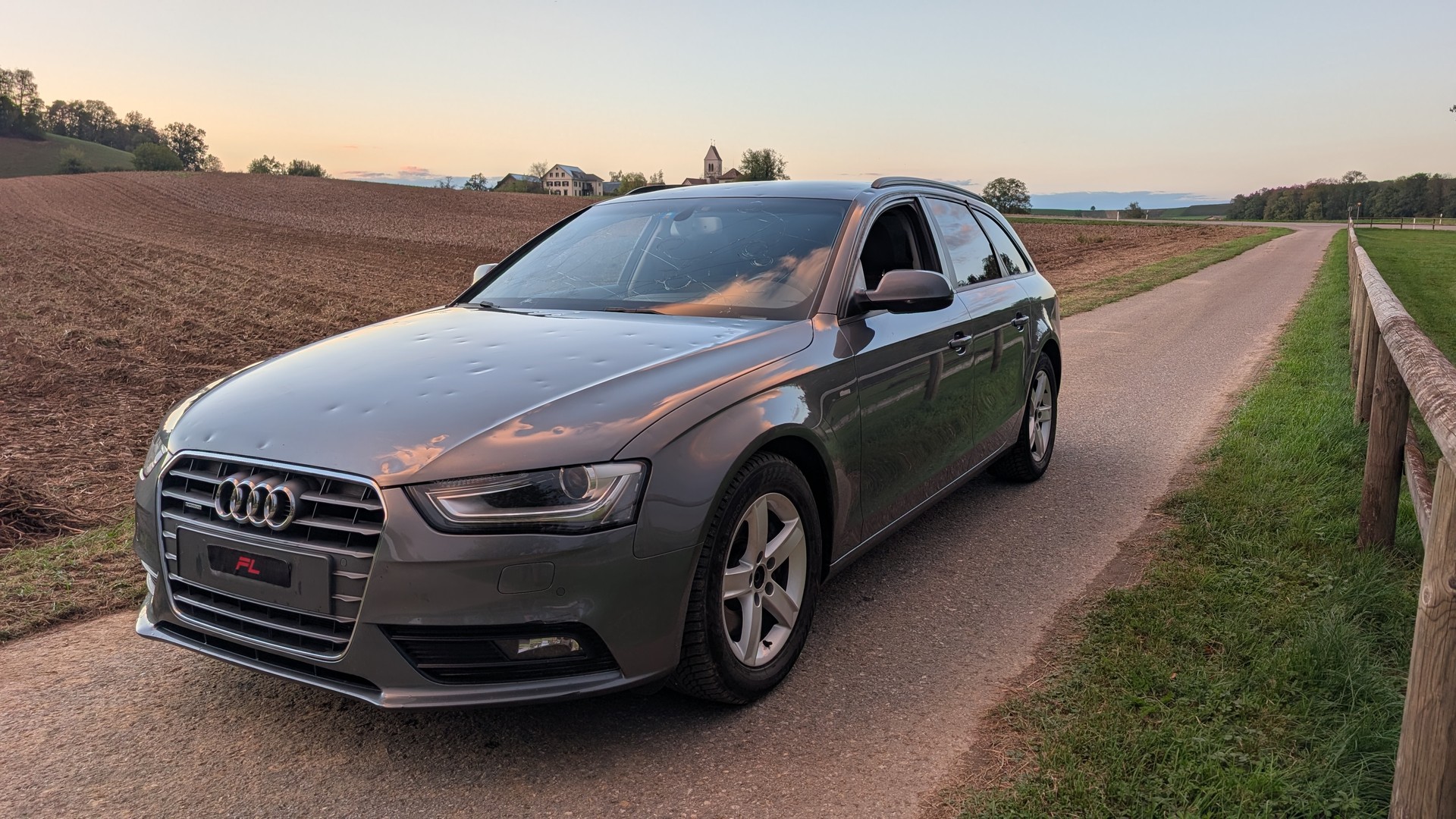 AUDI A4 Avant 2.0 TDI quattro S-tronic-image-5
