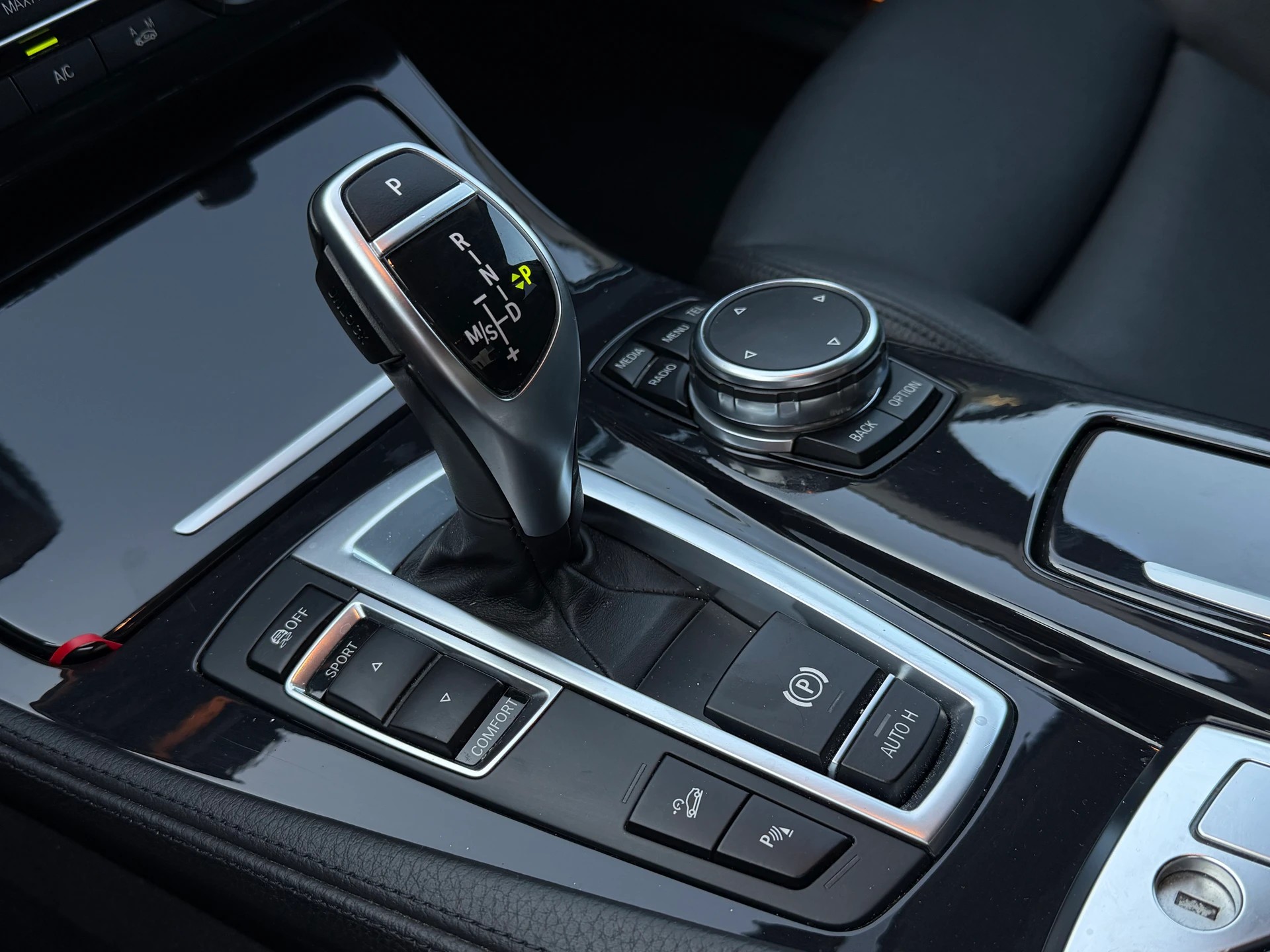 BMW 525d xDrive Steptronic-image-24