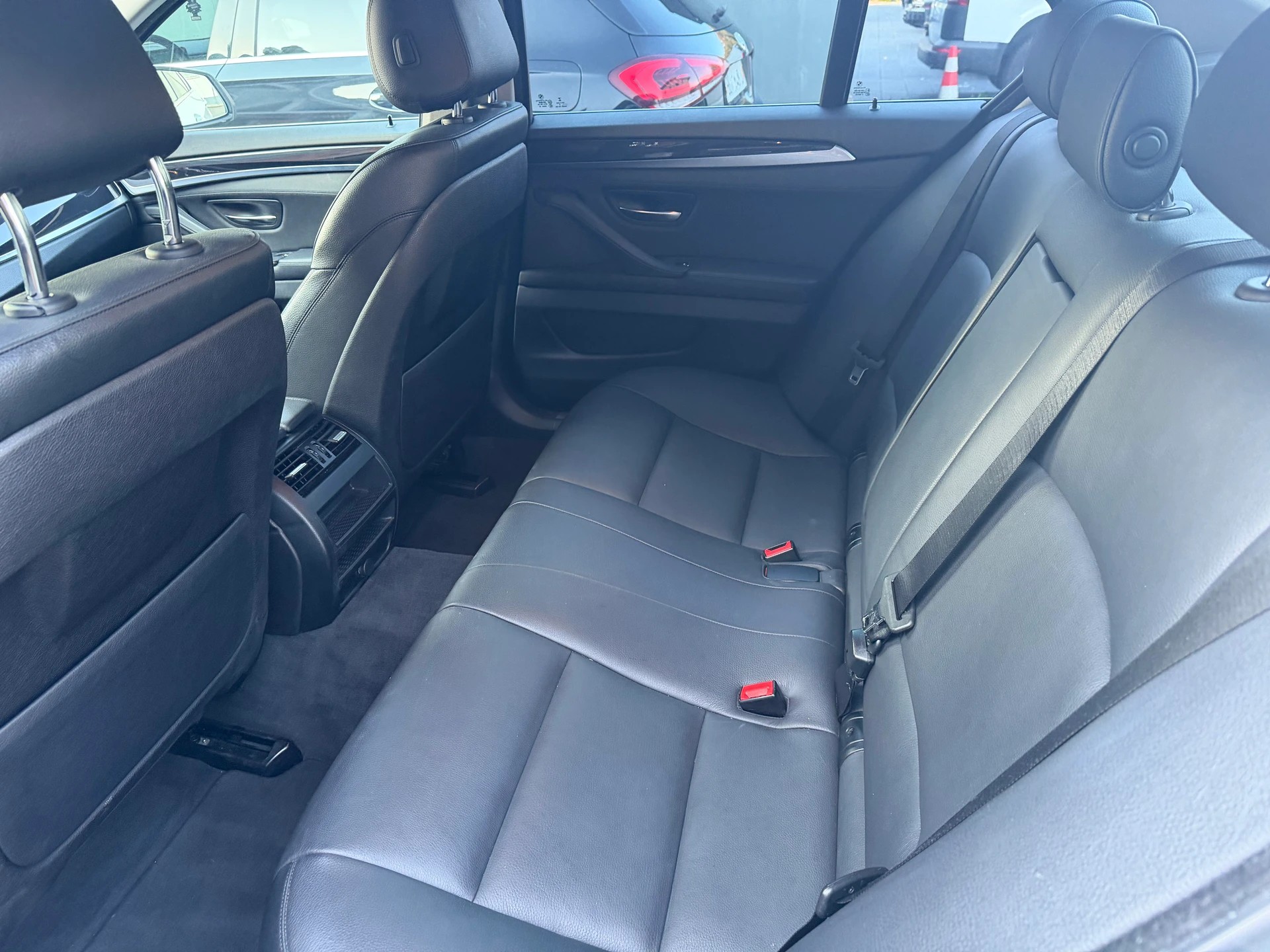 BMW 525d xDrive Steptronic-image-17