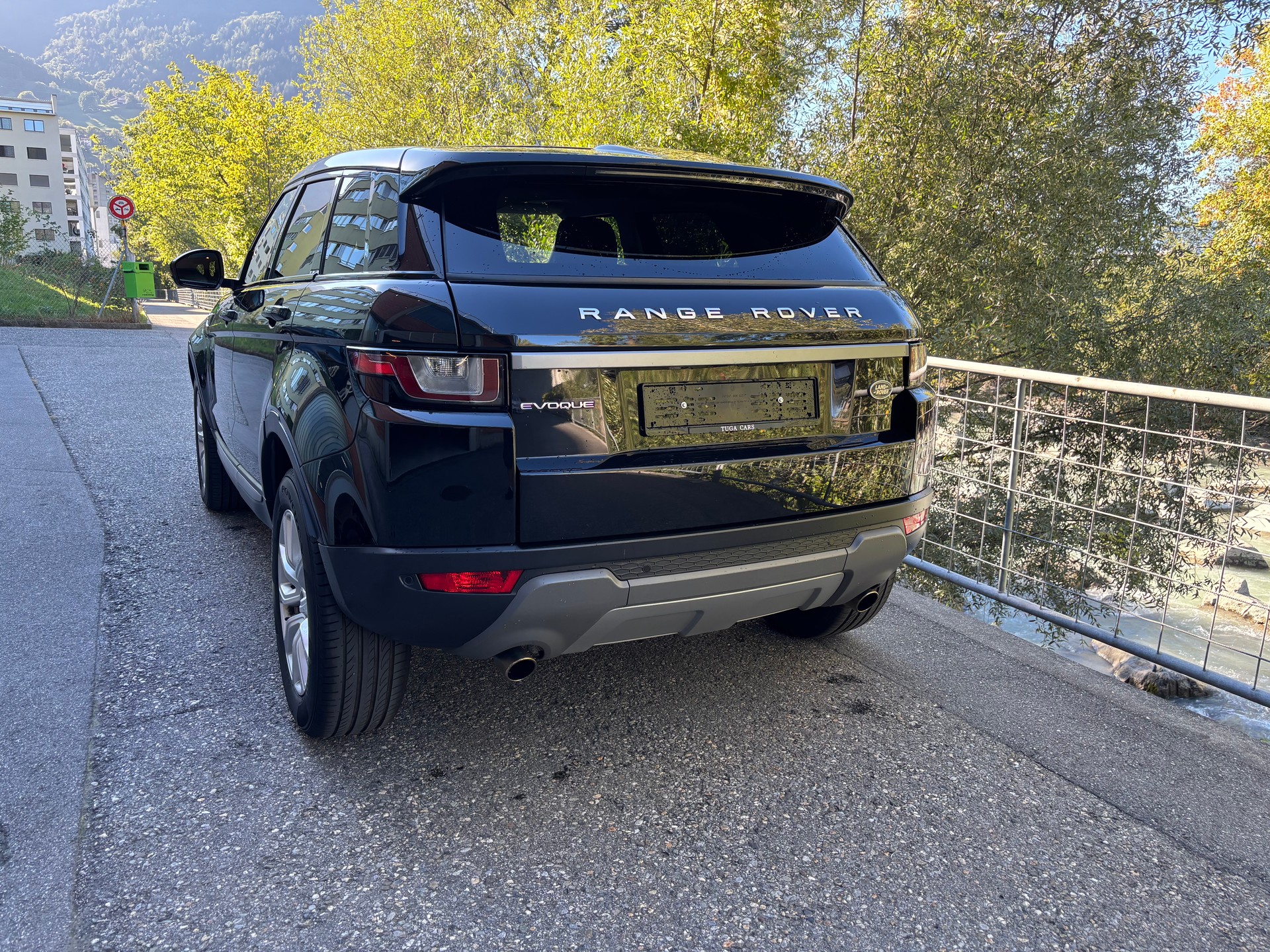 LAND ROVER Range Rover Evoque 2.0 TD4 SE Dynamic AT9-showroom-element-3