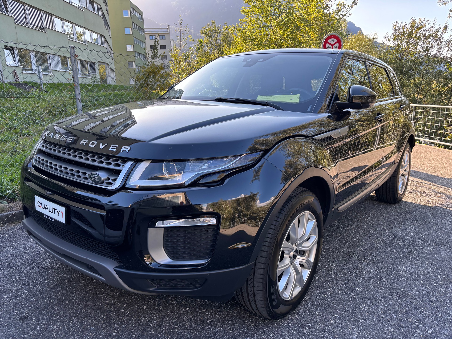 LAND ROVER Range Rover Evoque 2.0 TD4 SE Dynamic AT9-image-0