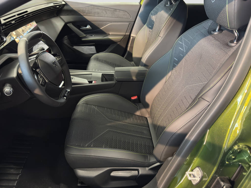 PEUGEOT 408 1.2 Hybrid GT-image-7