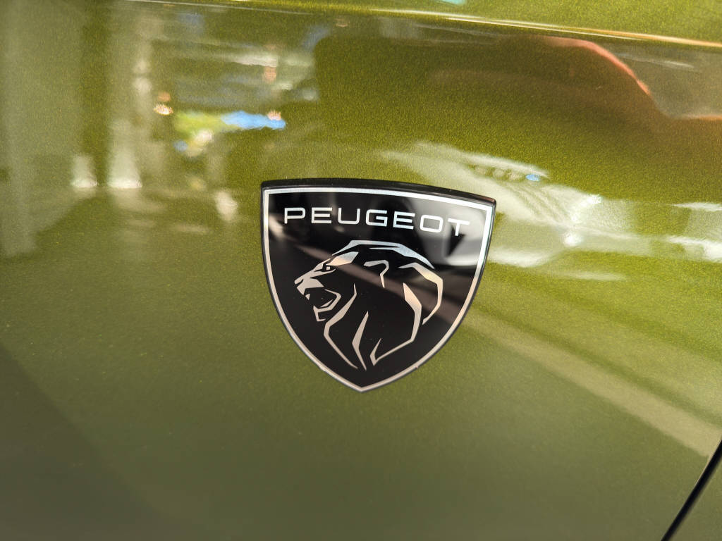 PEUGEOT 408 1.2 Hybrid GT-image-14