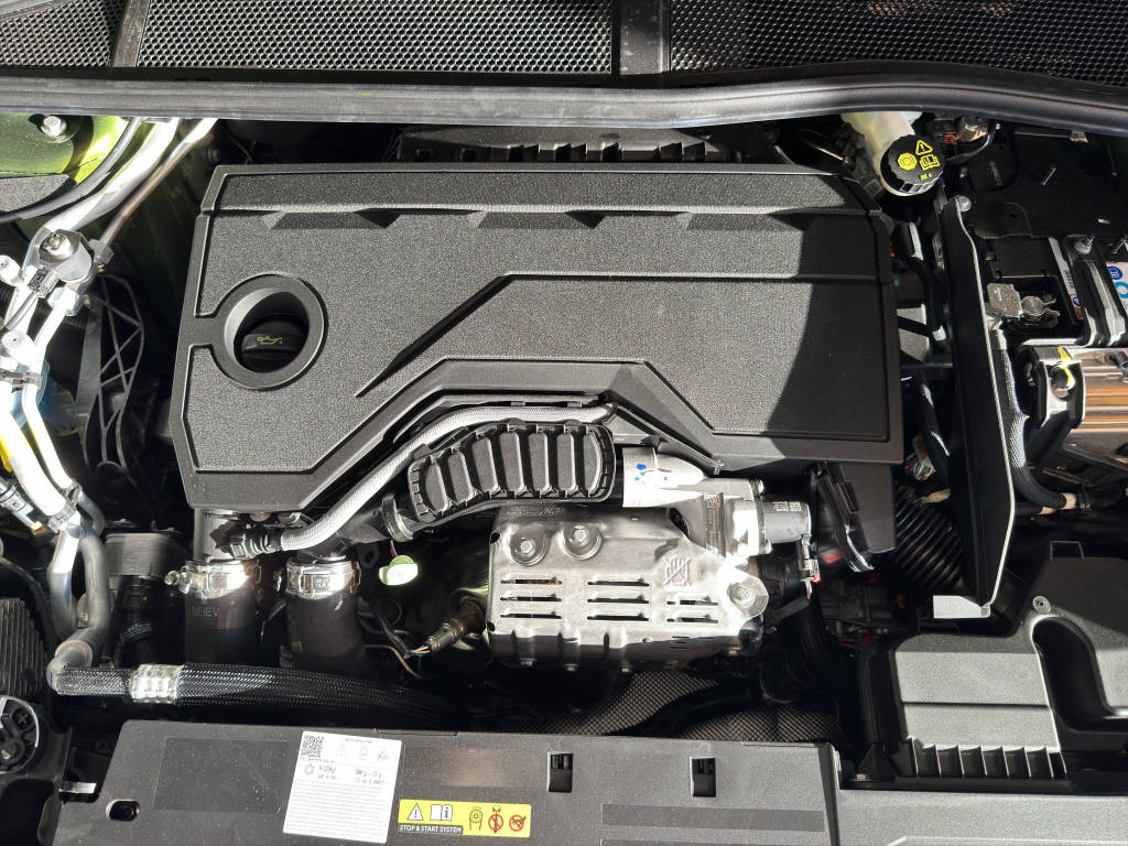 PEUGEOT 408 1.2 Hybrid GT-image-12
