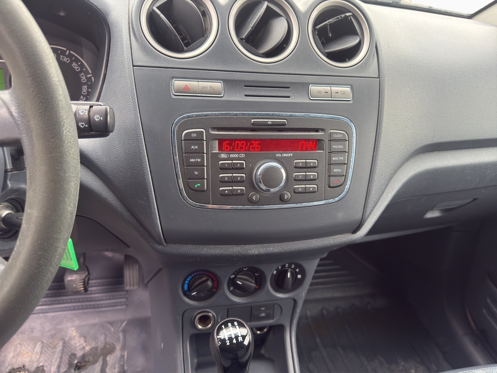 FORD Transit Connect Van T230 1.8 TDCi L Trend-image-12