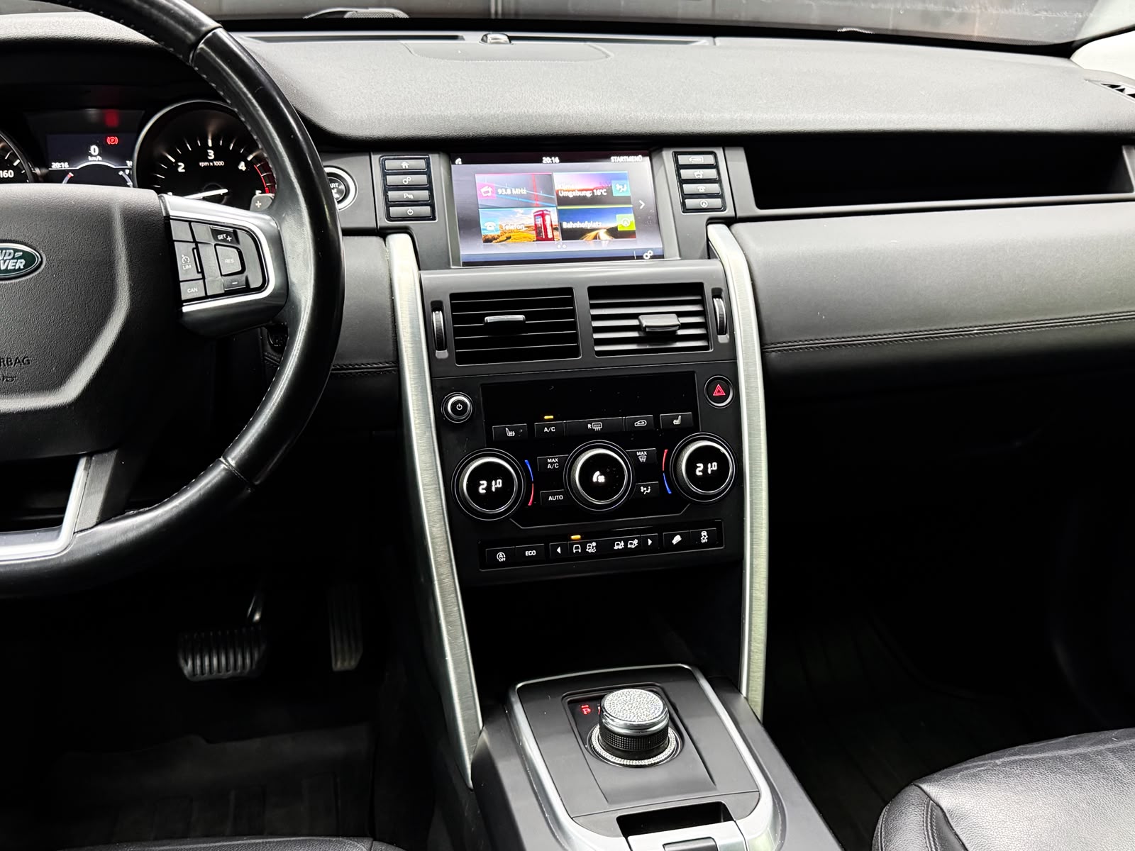 LAND ROVER Discovery Sport 2.0 TD4 Pure AT9-image-12