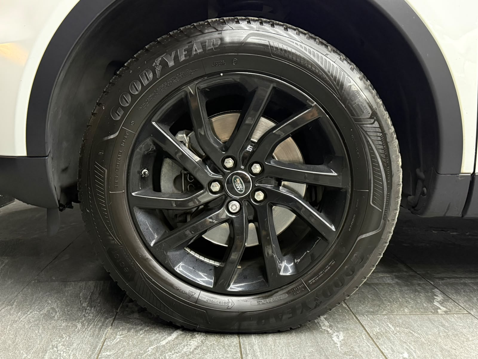 LAND ROVER Discovery Sport 2.0 TD4 Pure AT9-image-19