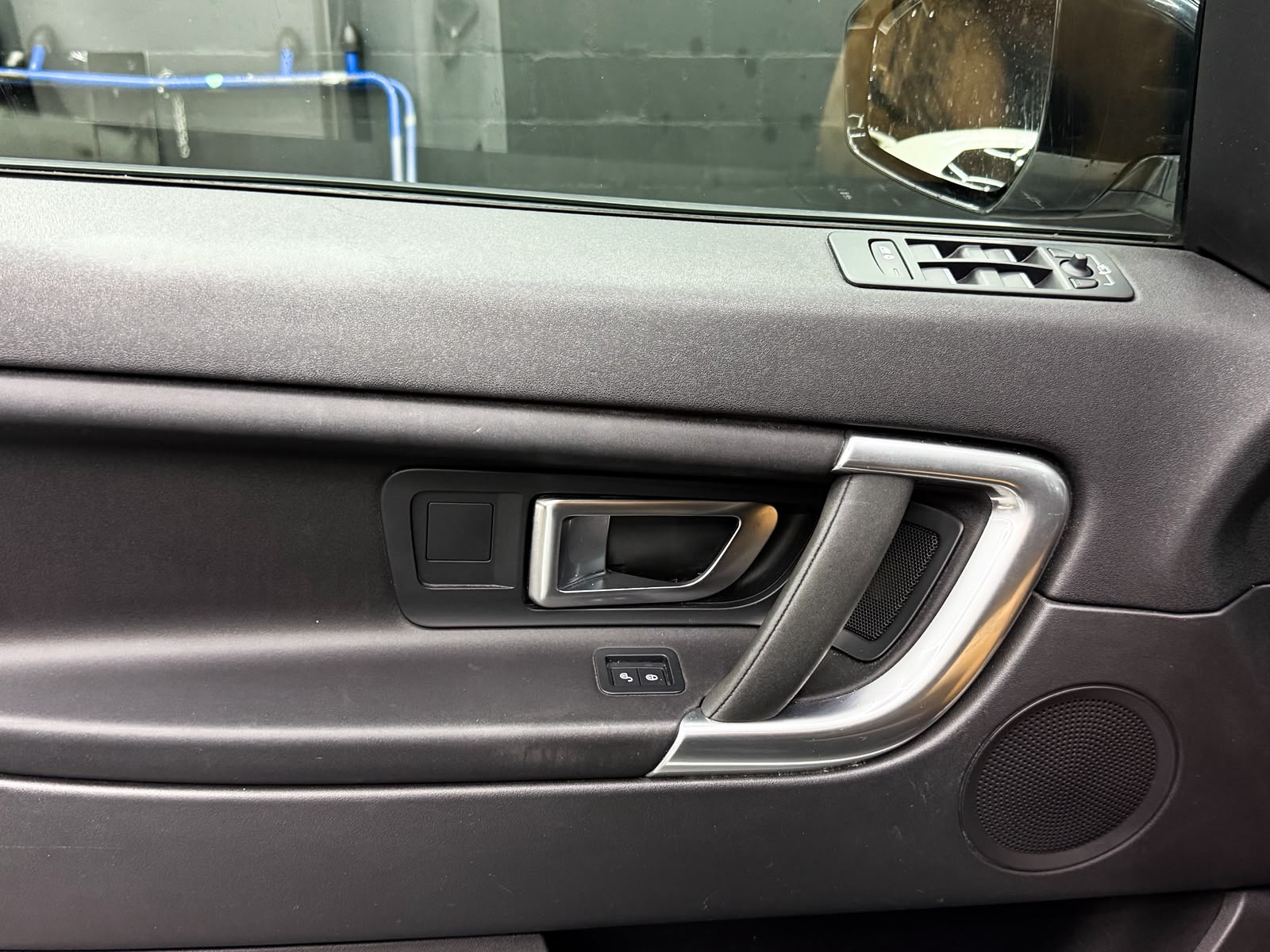 LAND ROVER Discovery Sport 2.0 TD4 Pure AT9-image-15