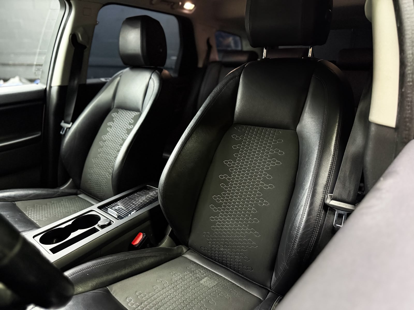 LAND ROVER Discovery Sport 2.0 TD4 Pure AT9-image-18