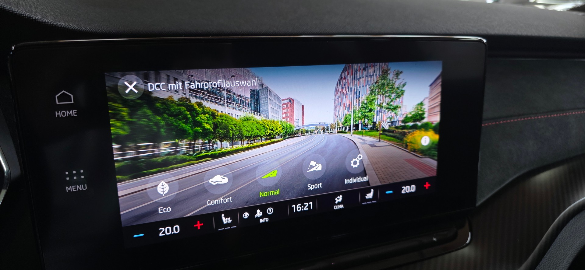 SKODA Octavia Combi 2.0 TDI DSG RS 4x4 *ACC&Spurhalteassistent*360°Kamera*Sitz-&Lenkradheizung*Massagefunktion*-image-21